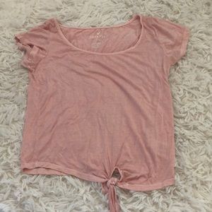 Baby pink AEO tee